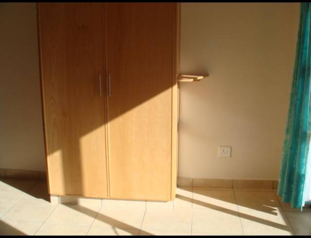 1 BEDROOM PROPERTY TO RENT IN DIE BULT